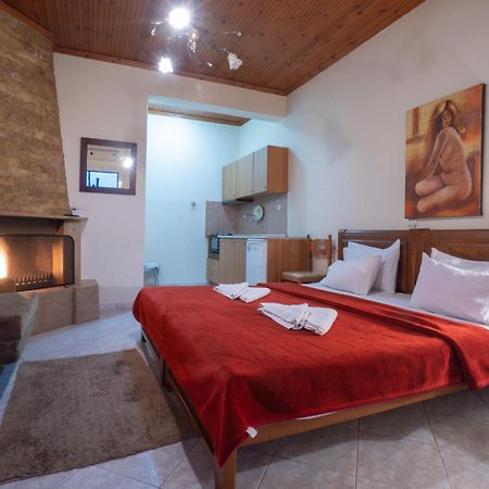 Guesthouse Adonis Като-Лутраки Экстерьер фото