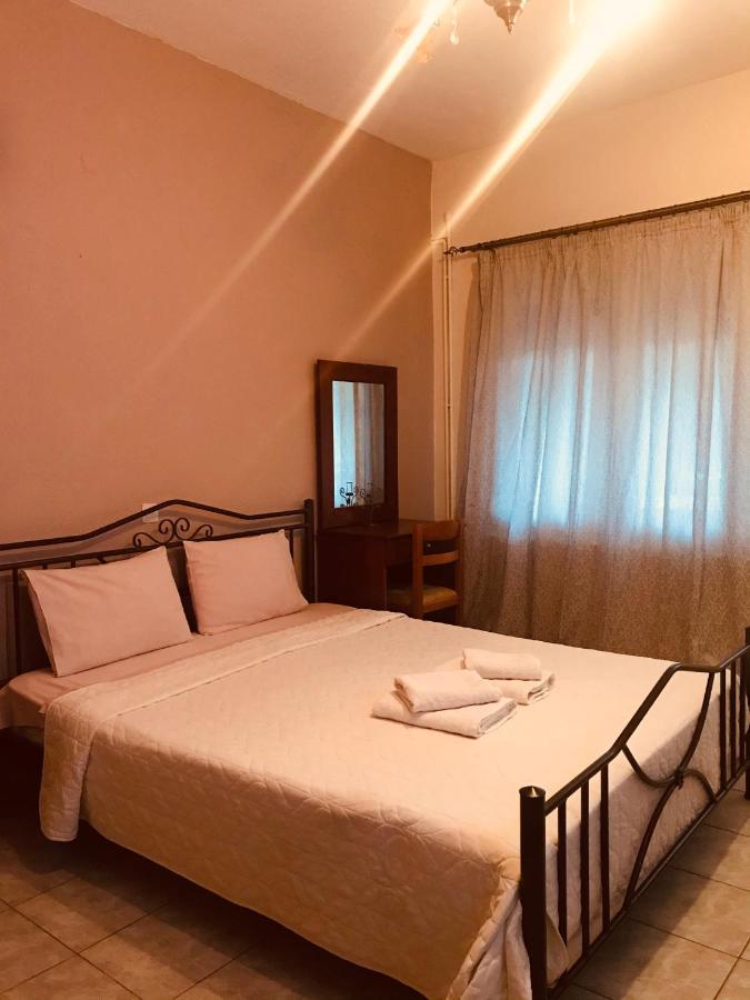 Guesthouse Adonis Като-Лутраки Экстерьер фото