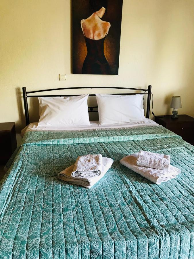 Guesthouse Adonis Като-Лутраки Экстерьер фото