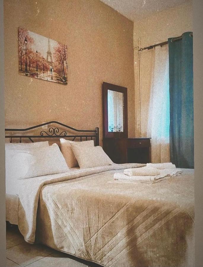 Guesthouse Adonis Като-Лутраки Экстерьер фото