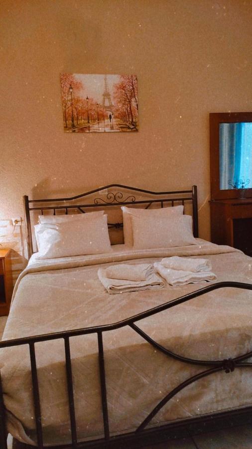 Guesthouse Adonis Като-Лутраки Экстерьер фото