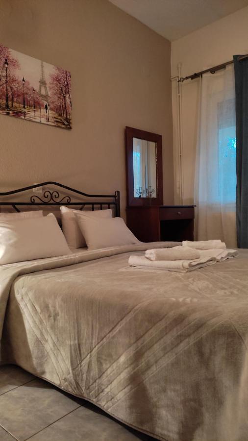 Guesthouse Adonis Като-Лутраки Экстерьер фото