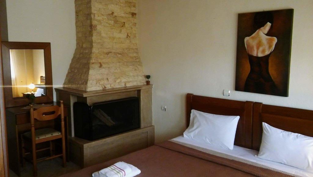 Guesthouse Adonis Като-Лутраки Экстерьер фото