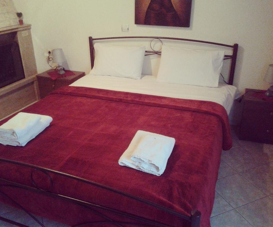 Guesthouse Adonis Като-Лутраки Экстерьер фото