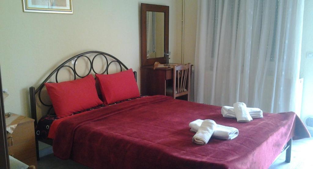 Guesthouse Adonis Като-Лутраки Экстерьер фото