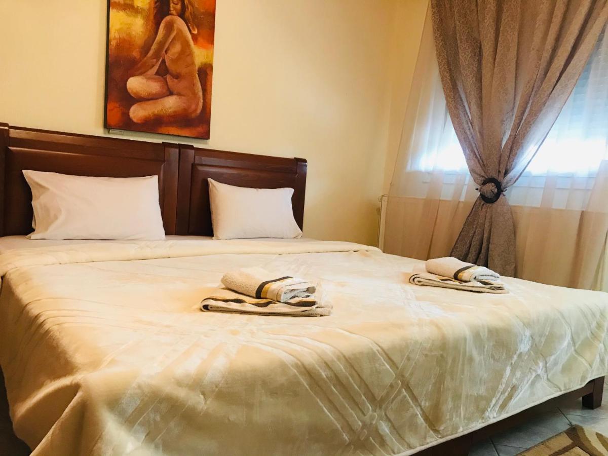 Guesthouse Adonis Като-Лутраки Экстерьер фото